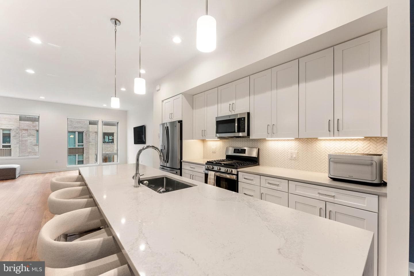 3208 Parkview Walk photo 18