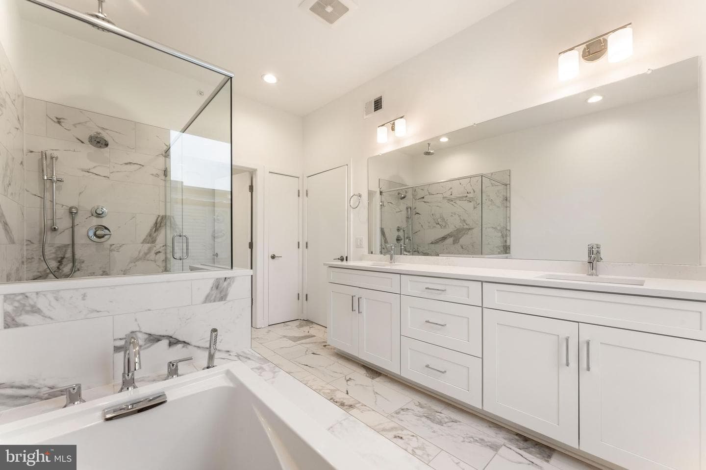 3208 Parkview Walk photo 44