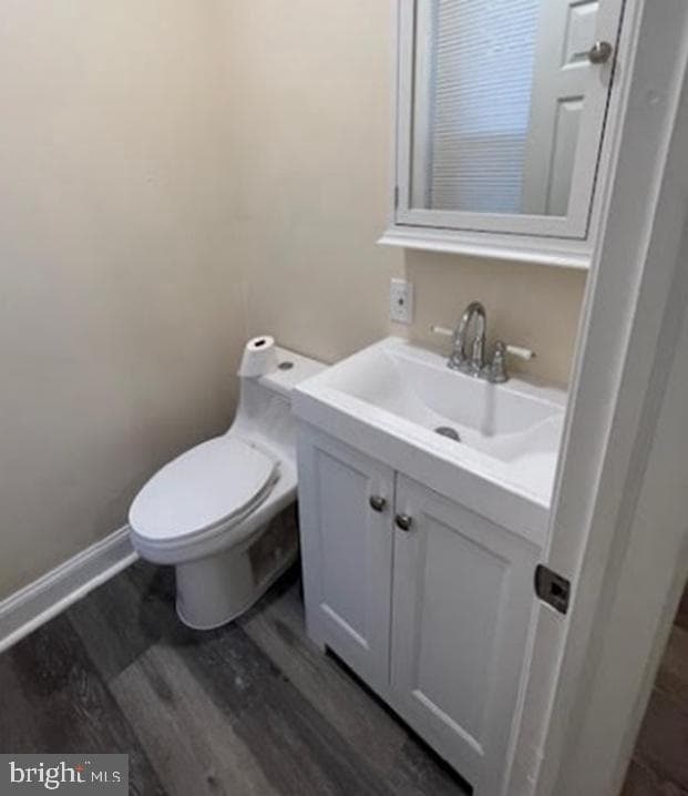 627 E Clementine Street photo 3