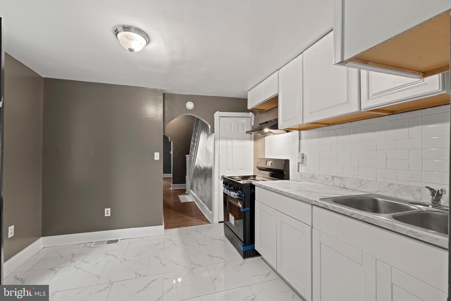 1848 S Conestoga Street photo 11