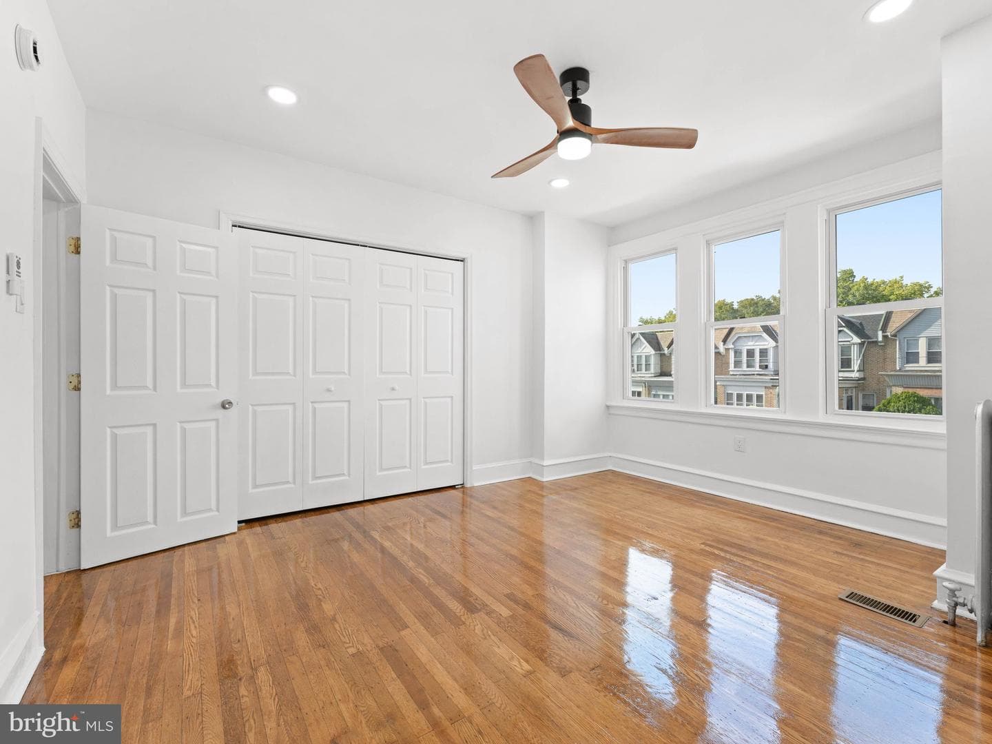 5448 W Montgomery Avenue photo 16