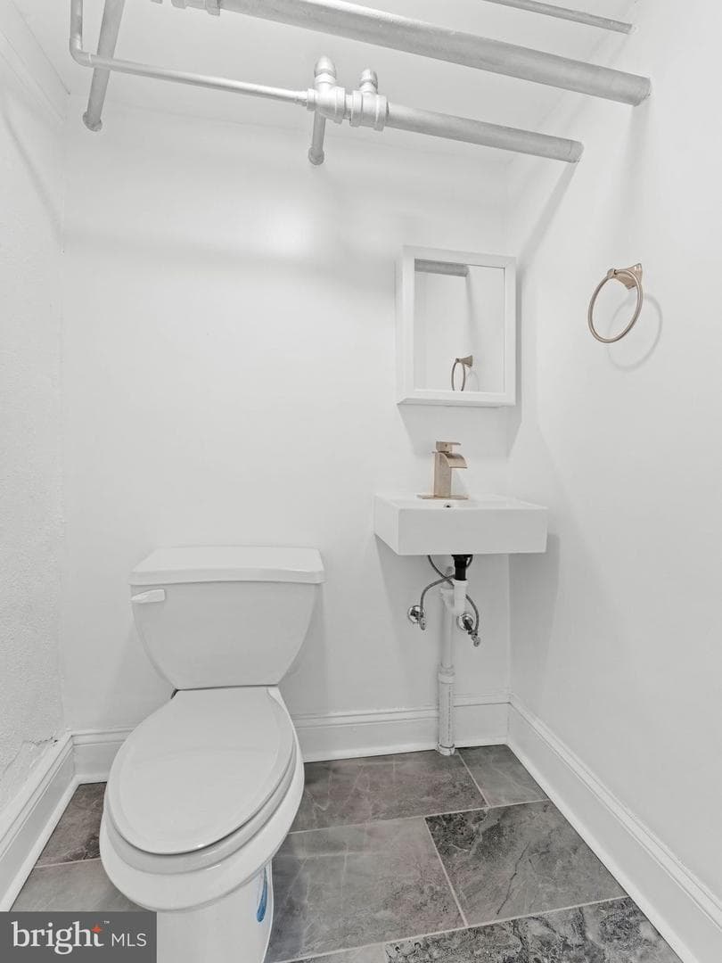 5448 W Montgomery Avenue photo 29