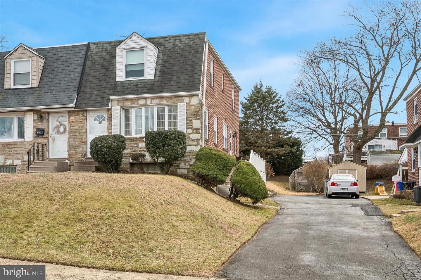 8637 Bridle Road photo 2