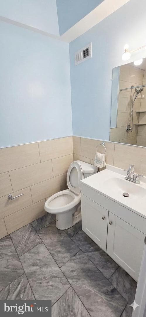 5240 E Roosevelt Boulevard photo 8