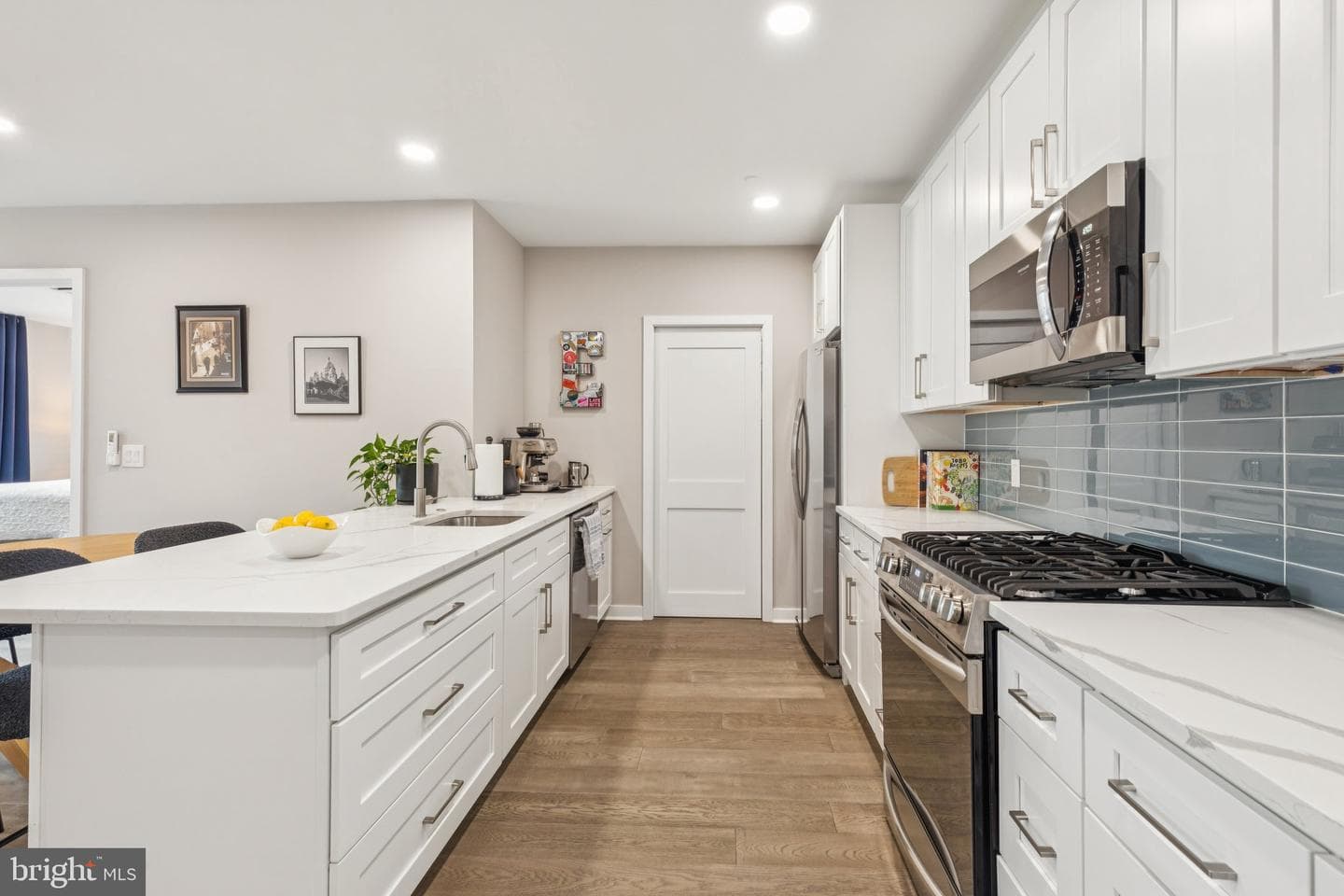 1648-50 Ridge Avenue #301 photo 7