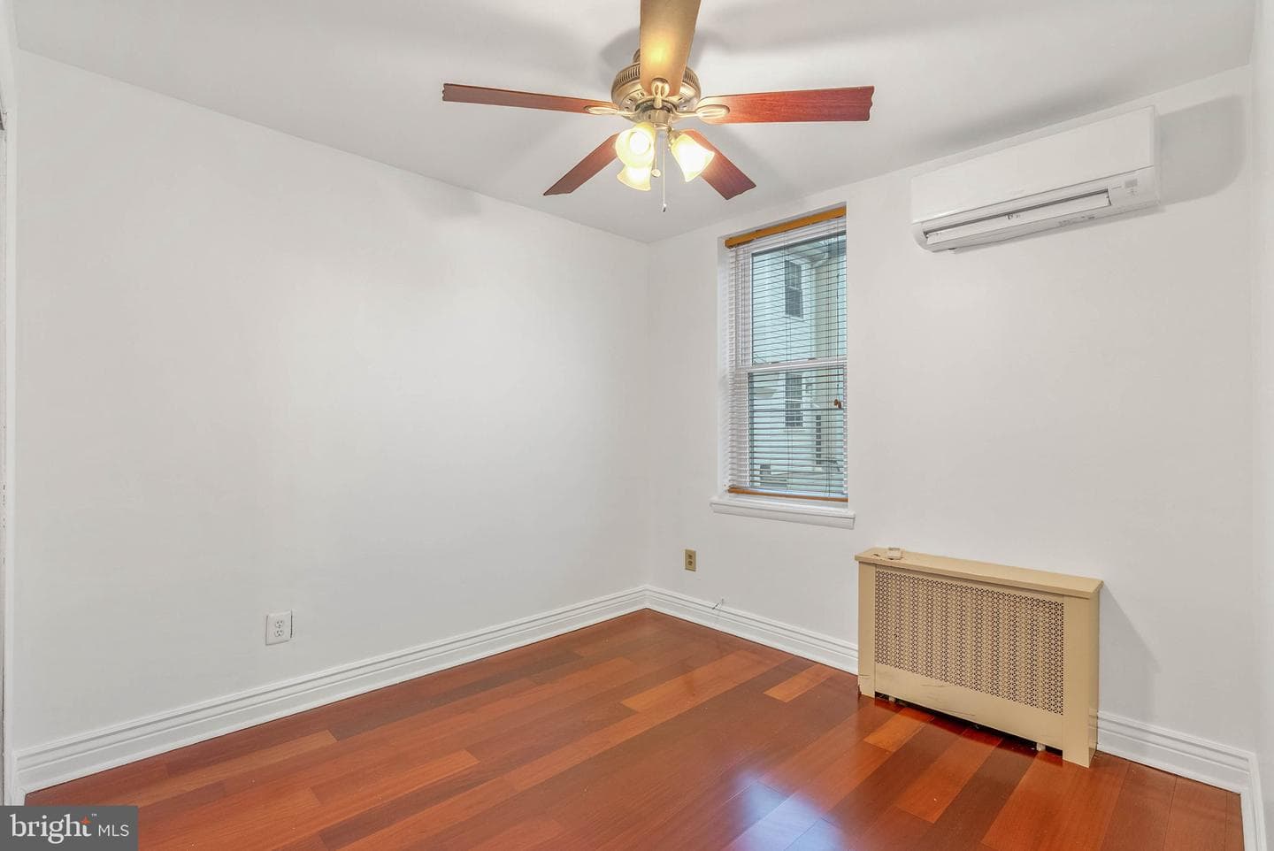129 Bainbridge Street photo 52