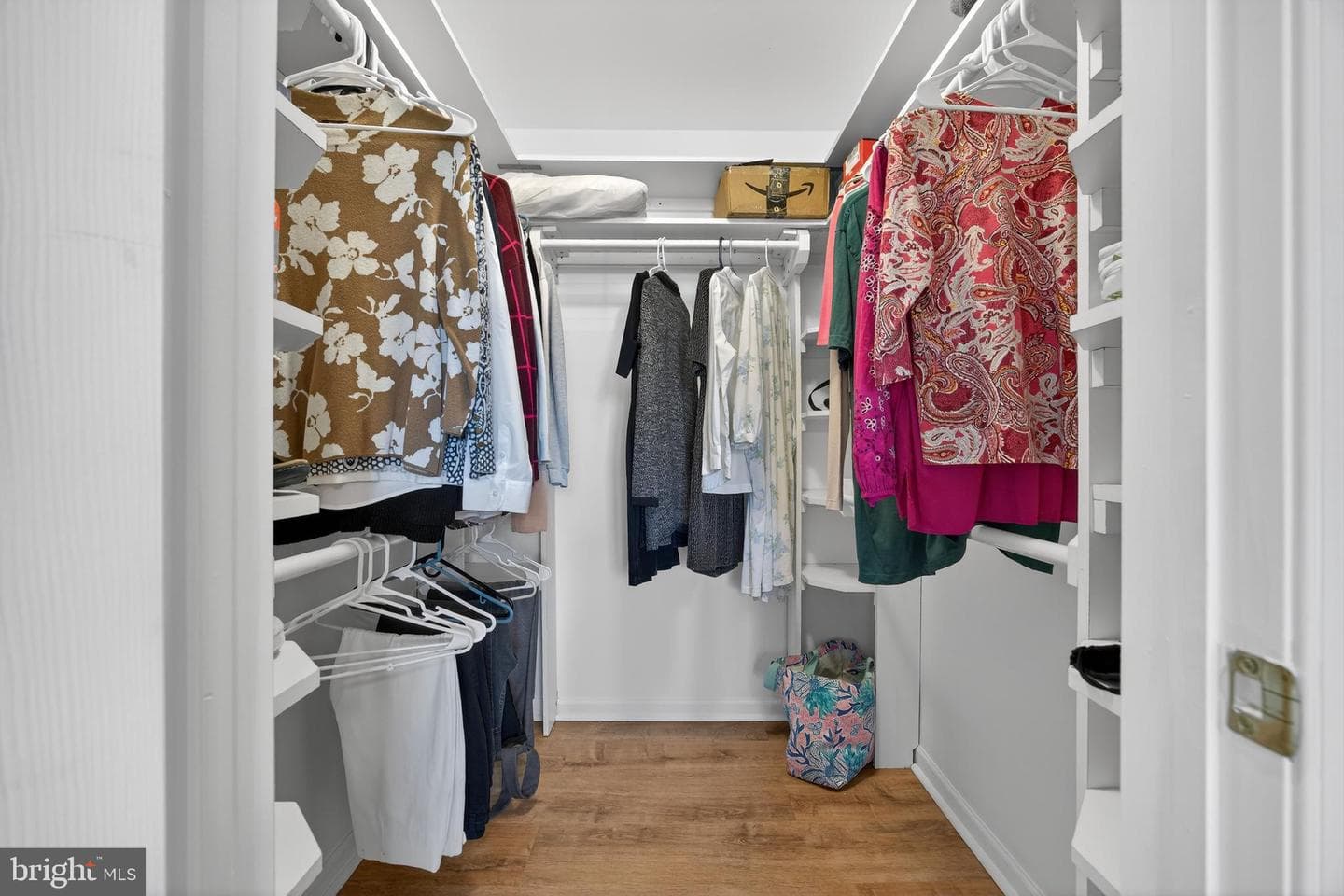71101 Delaire Landing Road #101 photo 17