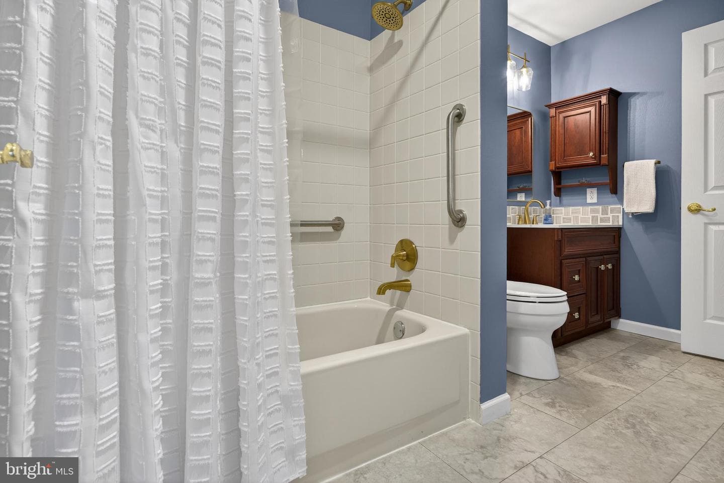 71101 Delaire Landing Road #101 photo 24