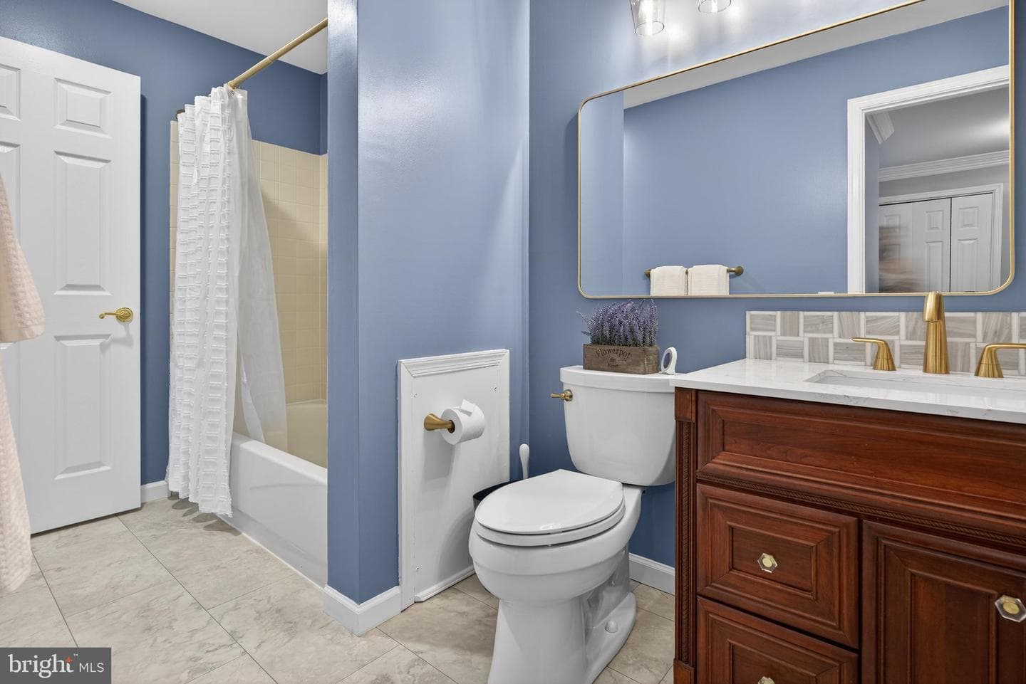 71101 Delaire Landing Road #101 photo 25