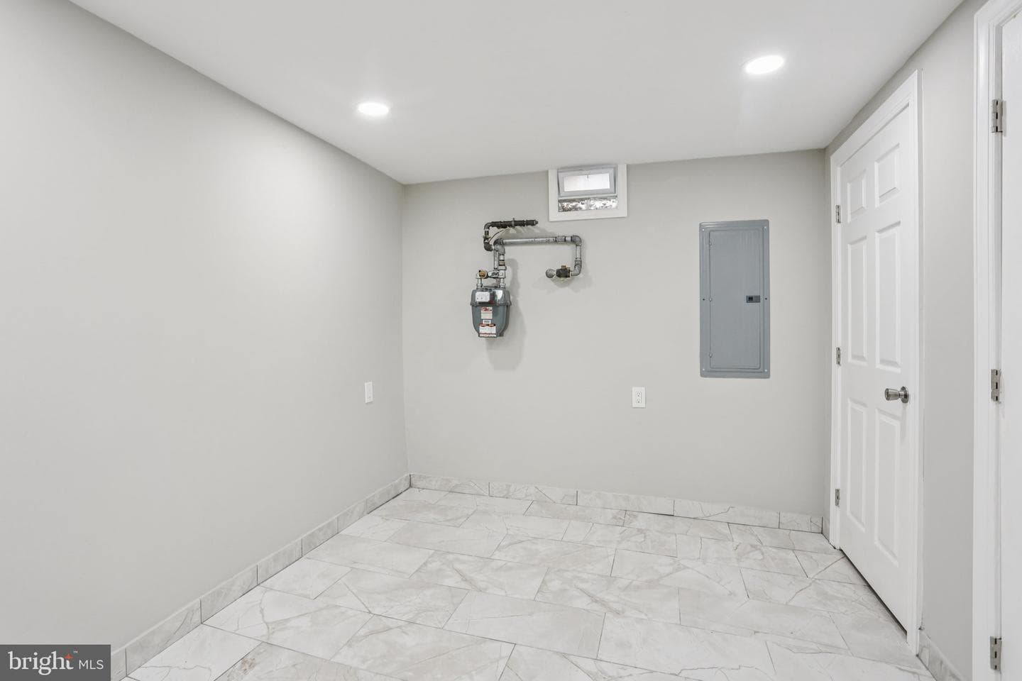 2225 N Waterloo Street photo 20