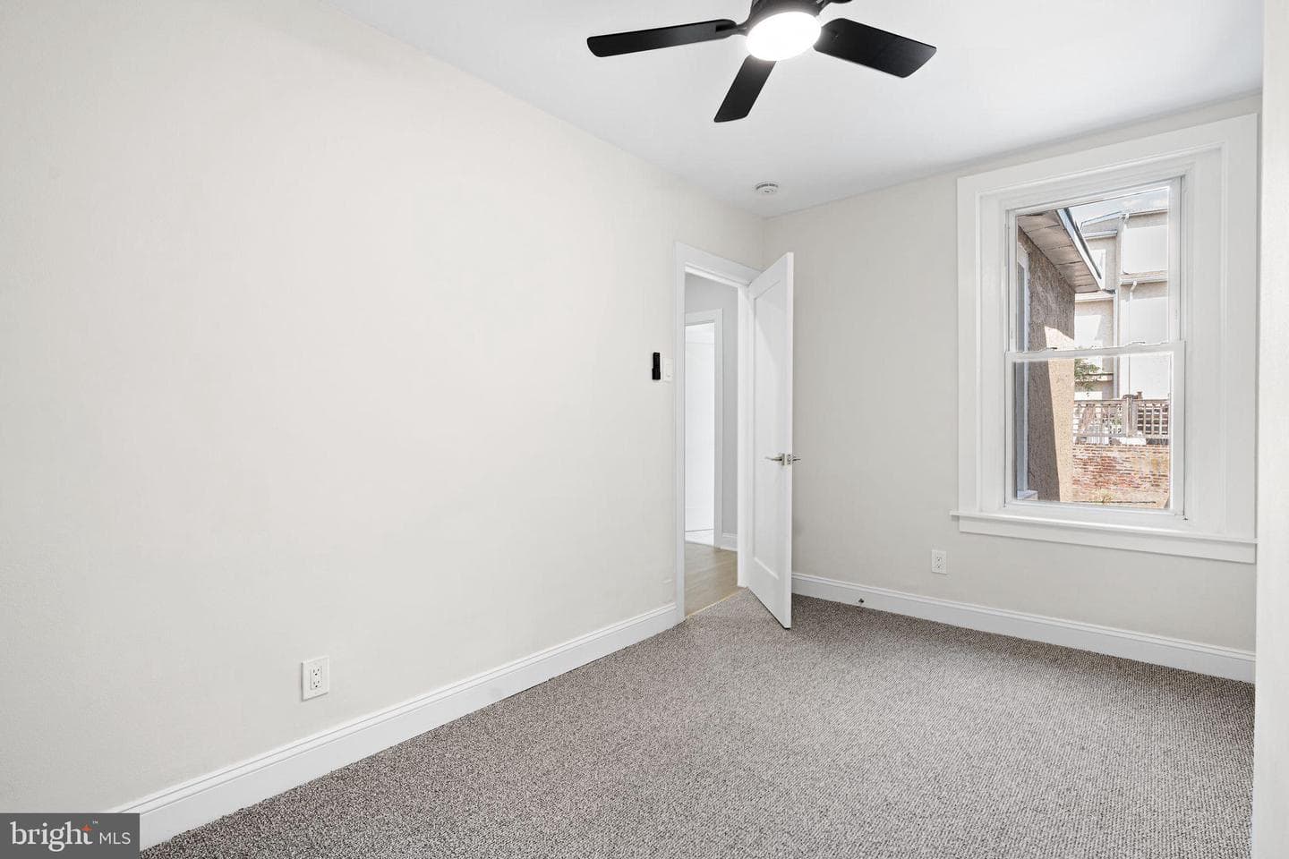 104 Seville Street photo 12