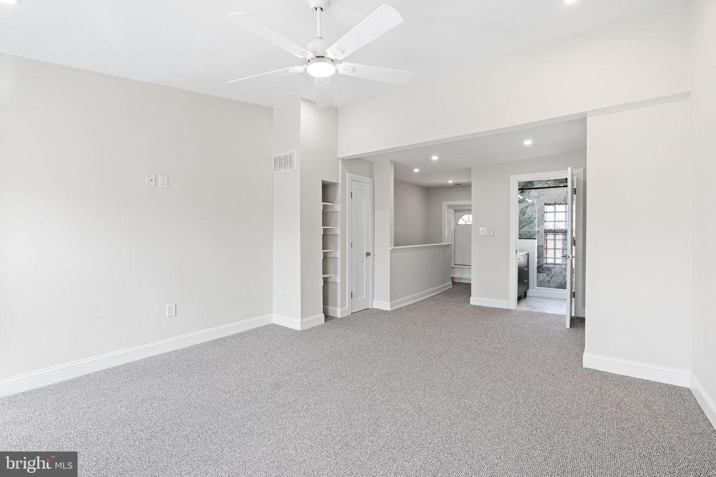 104 Seville Street photo 19