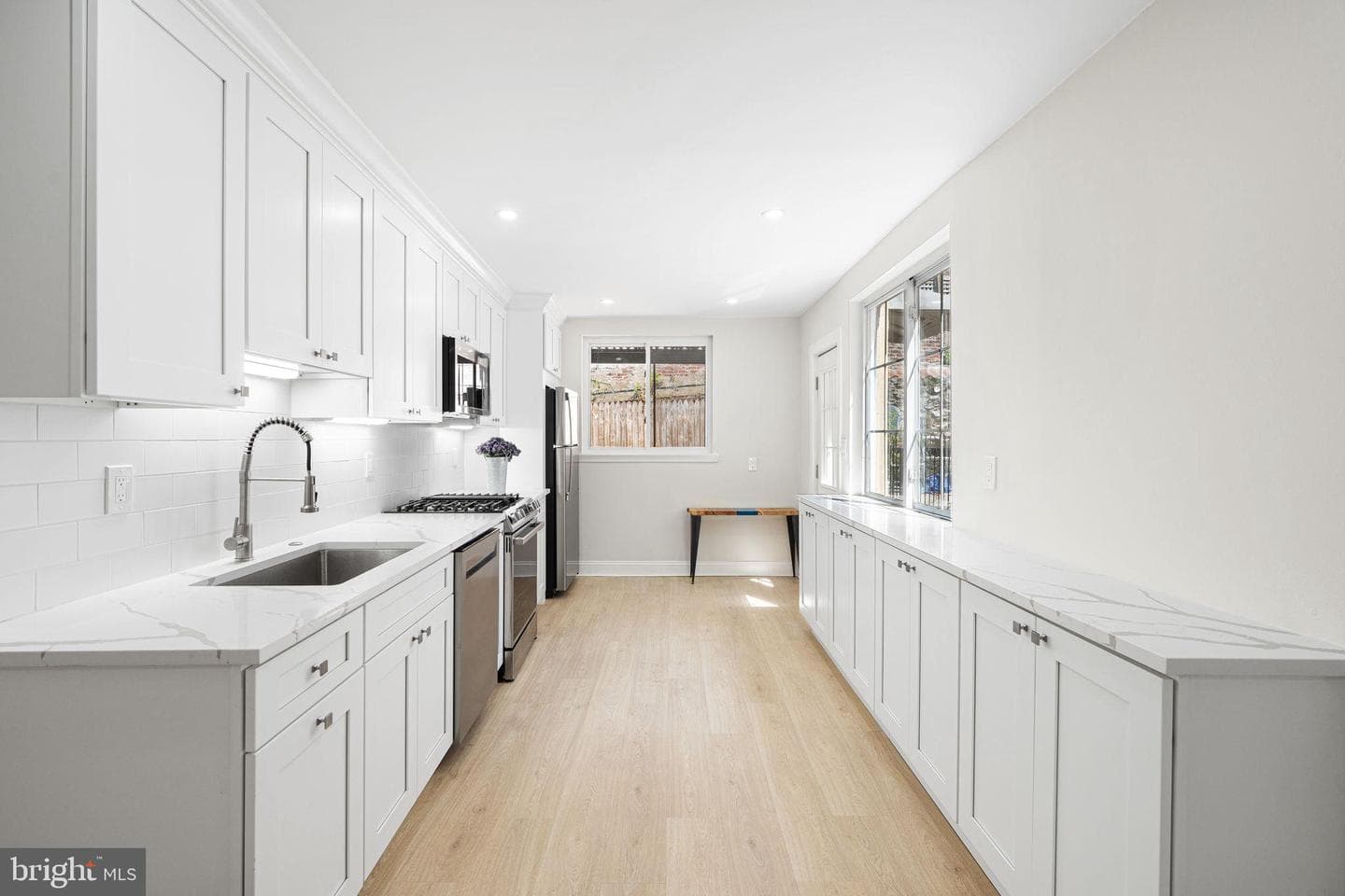 104 Seville Street photo 7