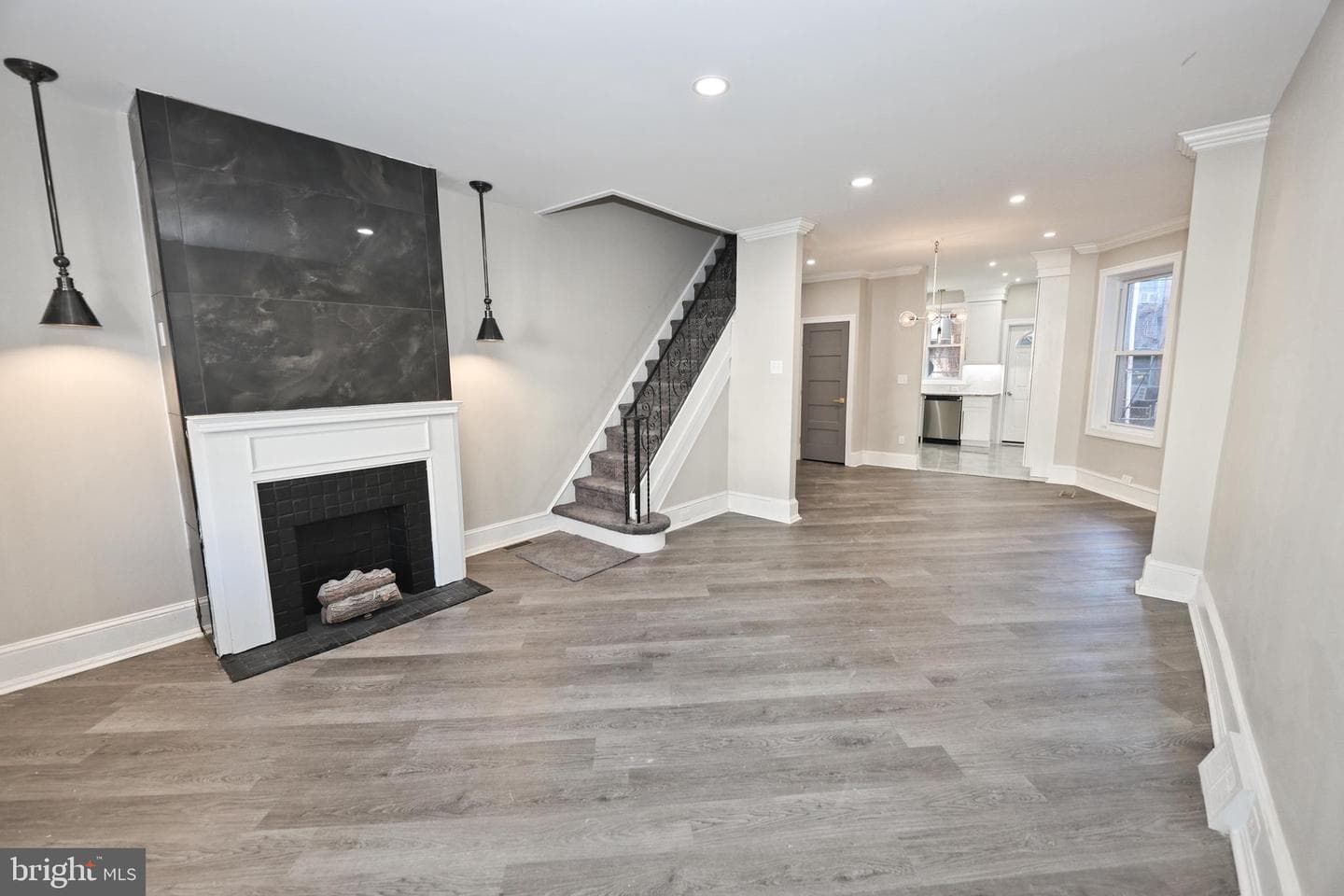 5836 Pemberton Street photo 3