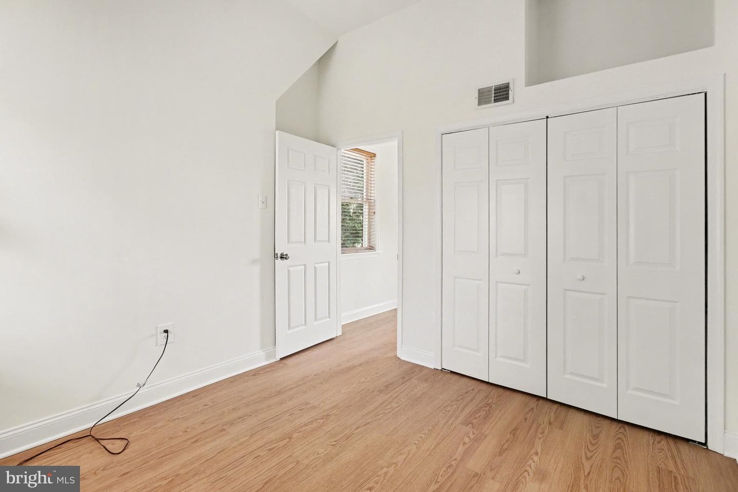 5610 Houghton Street photo 27