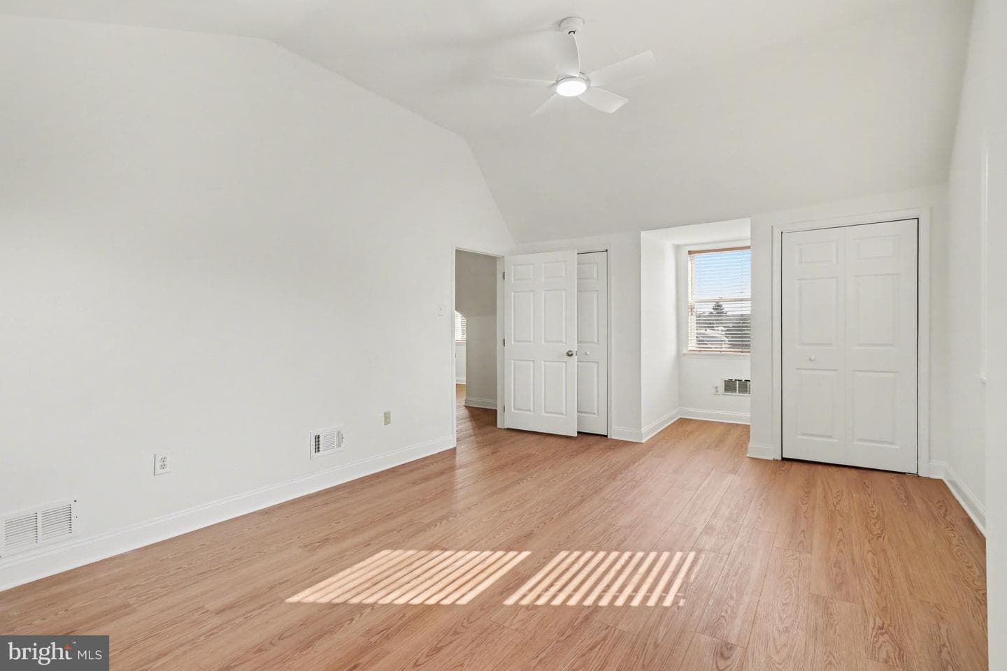 5610 Houghton Street photo 31