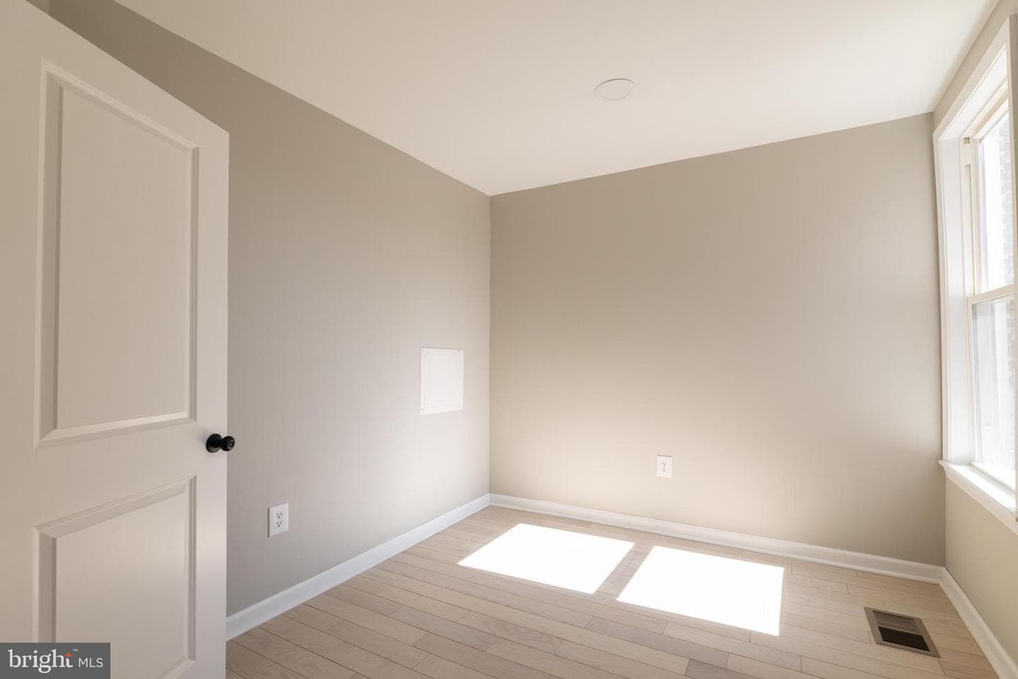 7732 Temple Road photo 14