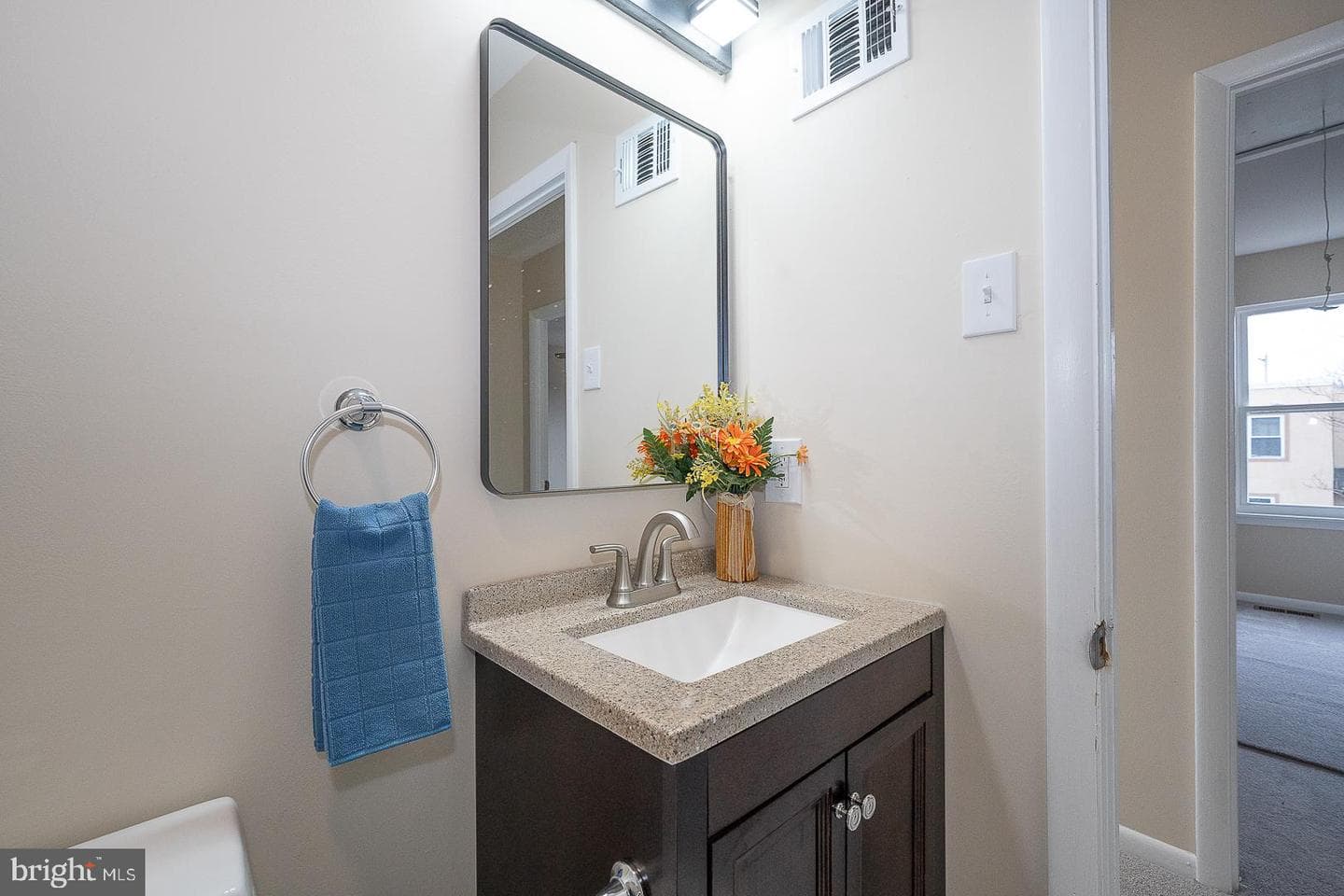 8212 Chelwynde Avenue photo 31