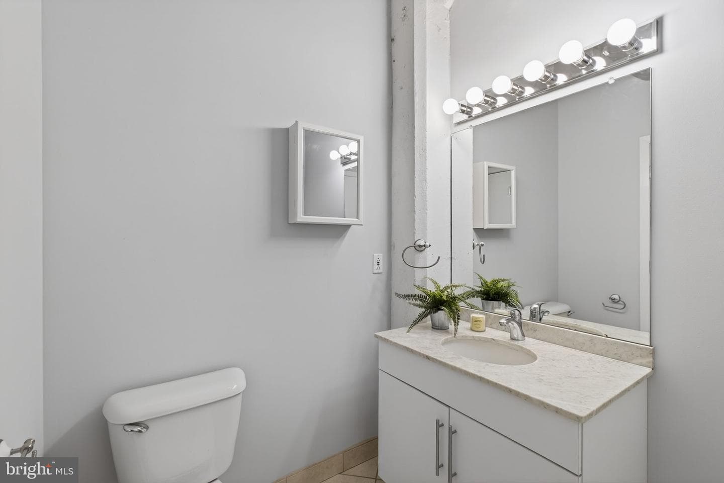 2200 Arch Street #913 photo 15