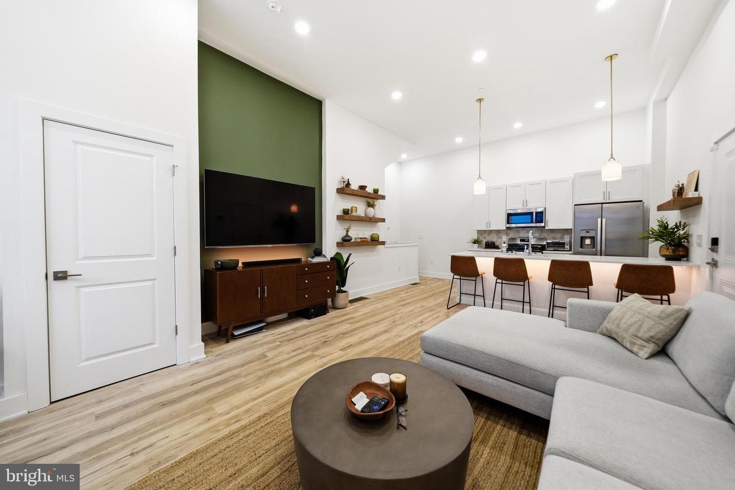 1115 N American Street #b2 photo 6