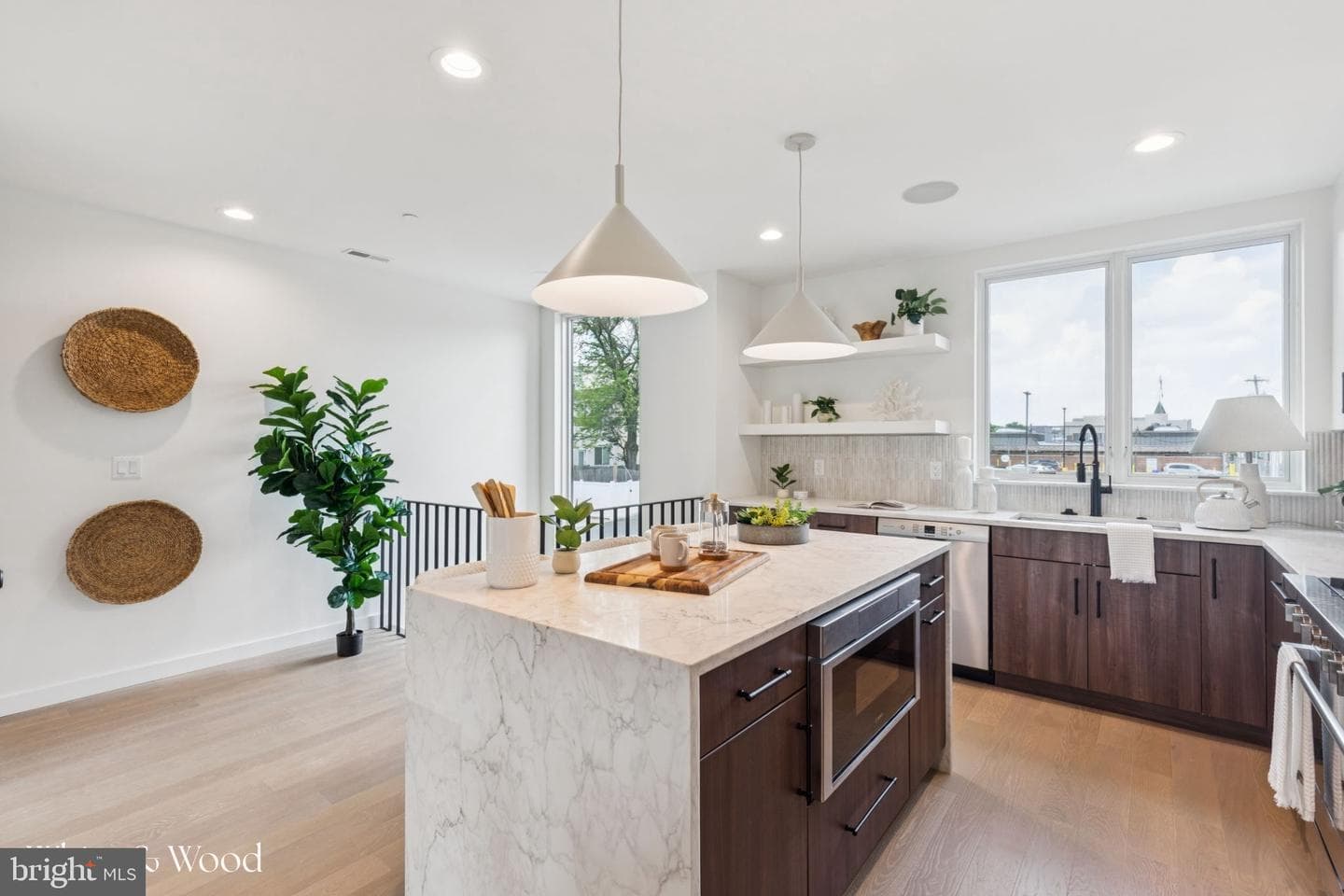 610 Brenna Walk photo 10