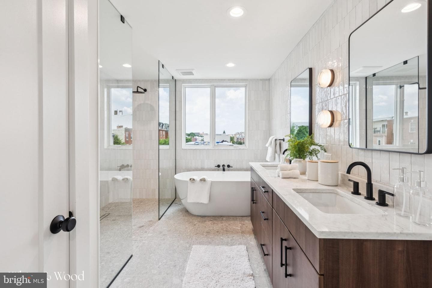 610 Brenna Walk photo 50
