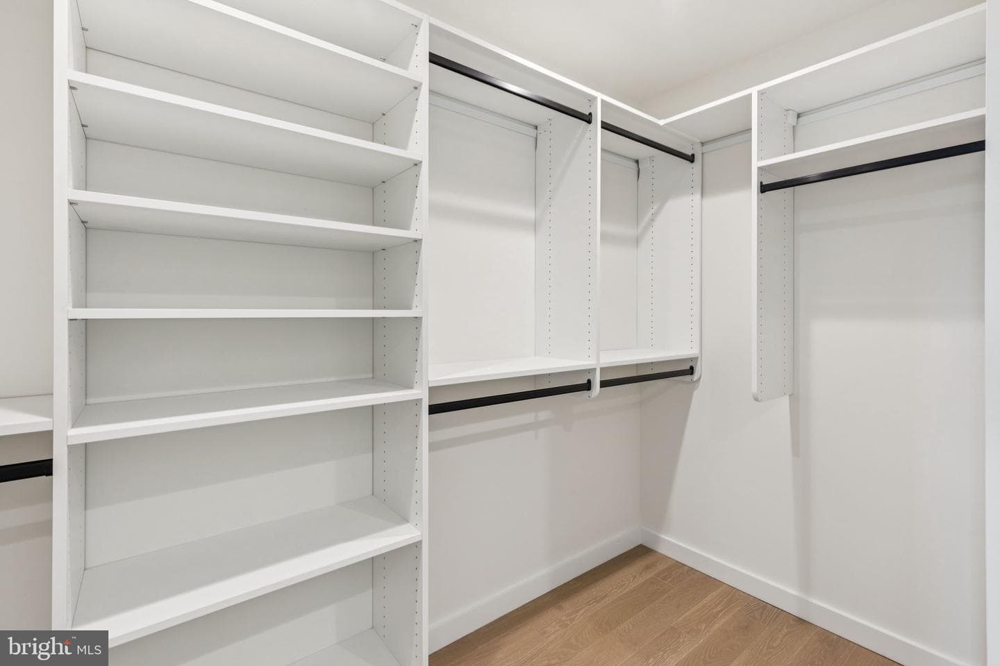 610 Brenna Walk photo 56
