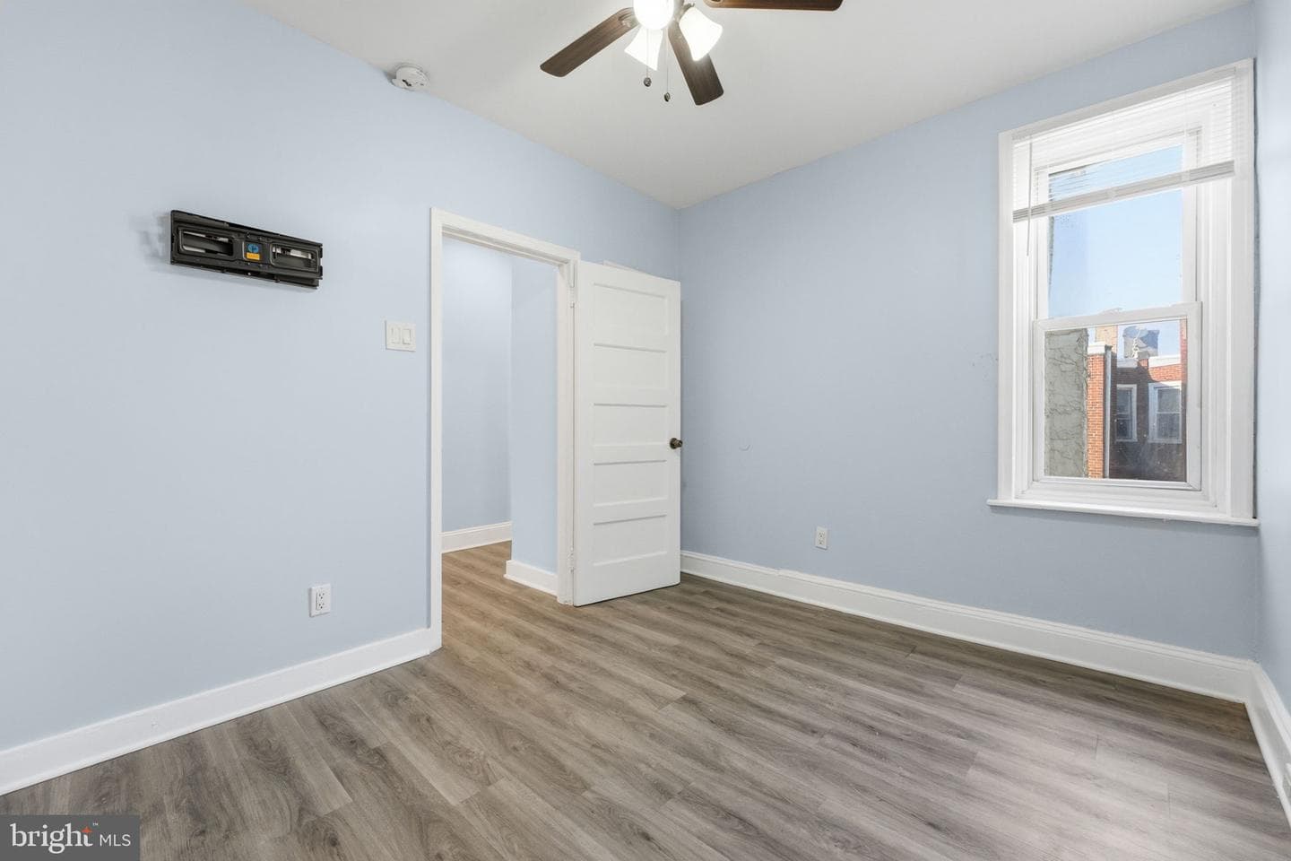 5635 Montrose Street photo 30