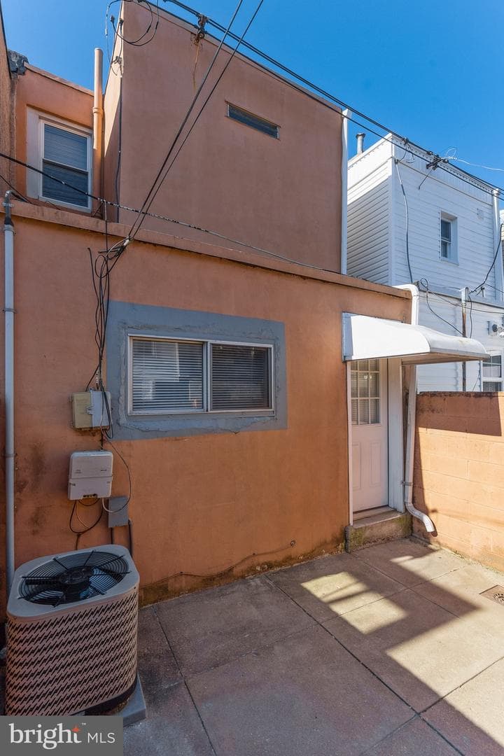 225 Tree Street photo 21