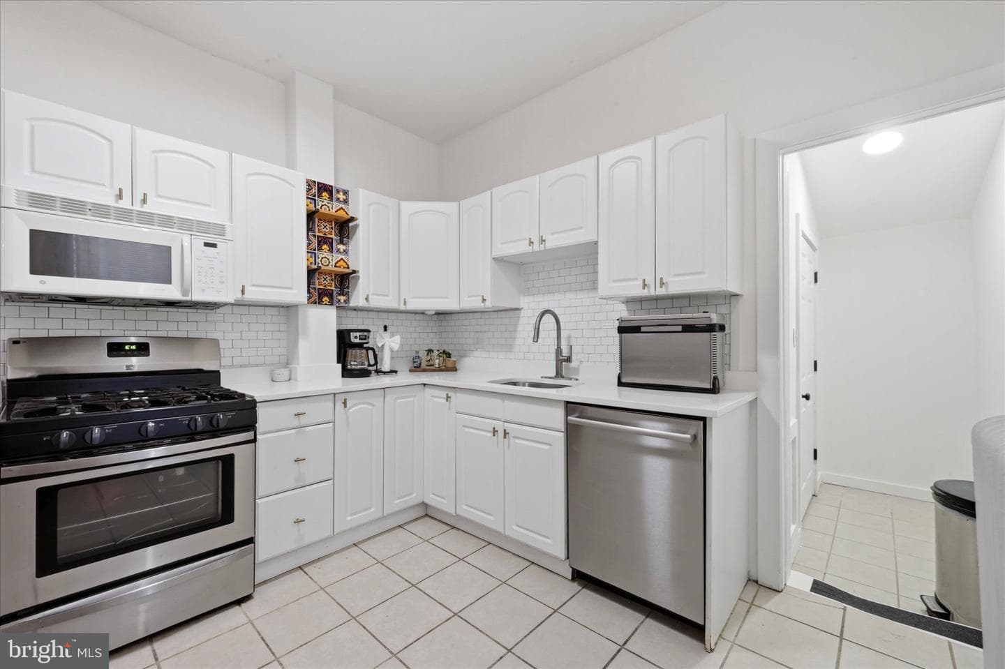 3553 Indian Queen Lane photo 10