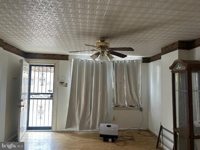 1749 W Seybert St photo 3