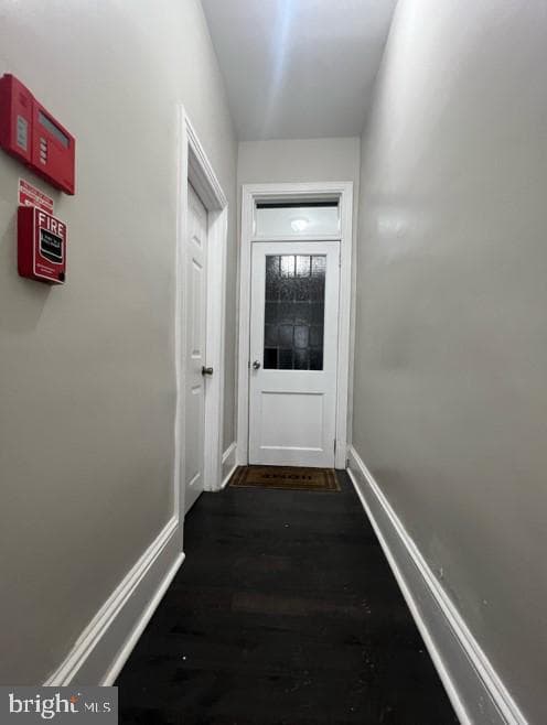 1534 Overington Street photo 9