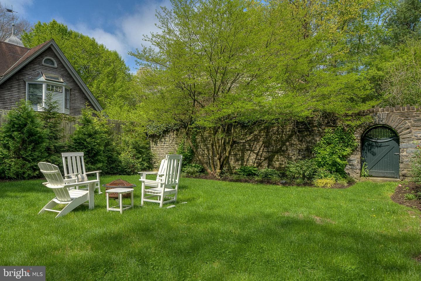 511 W Moreland Avenue photo 36
