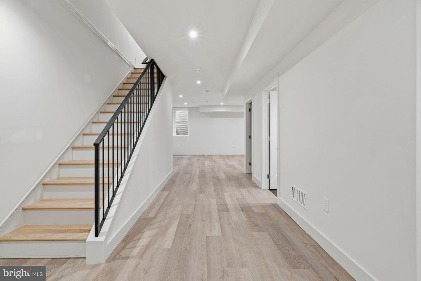 207a Vine Street photo 49