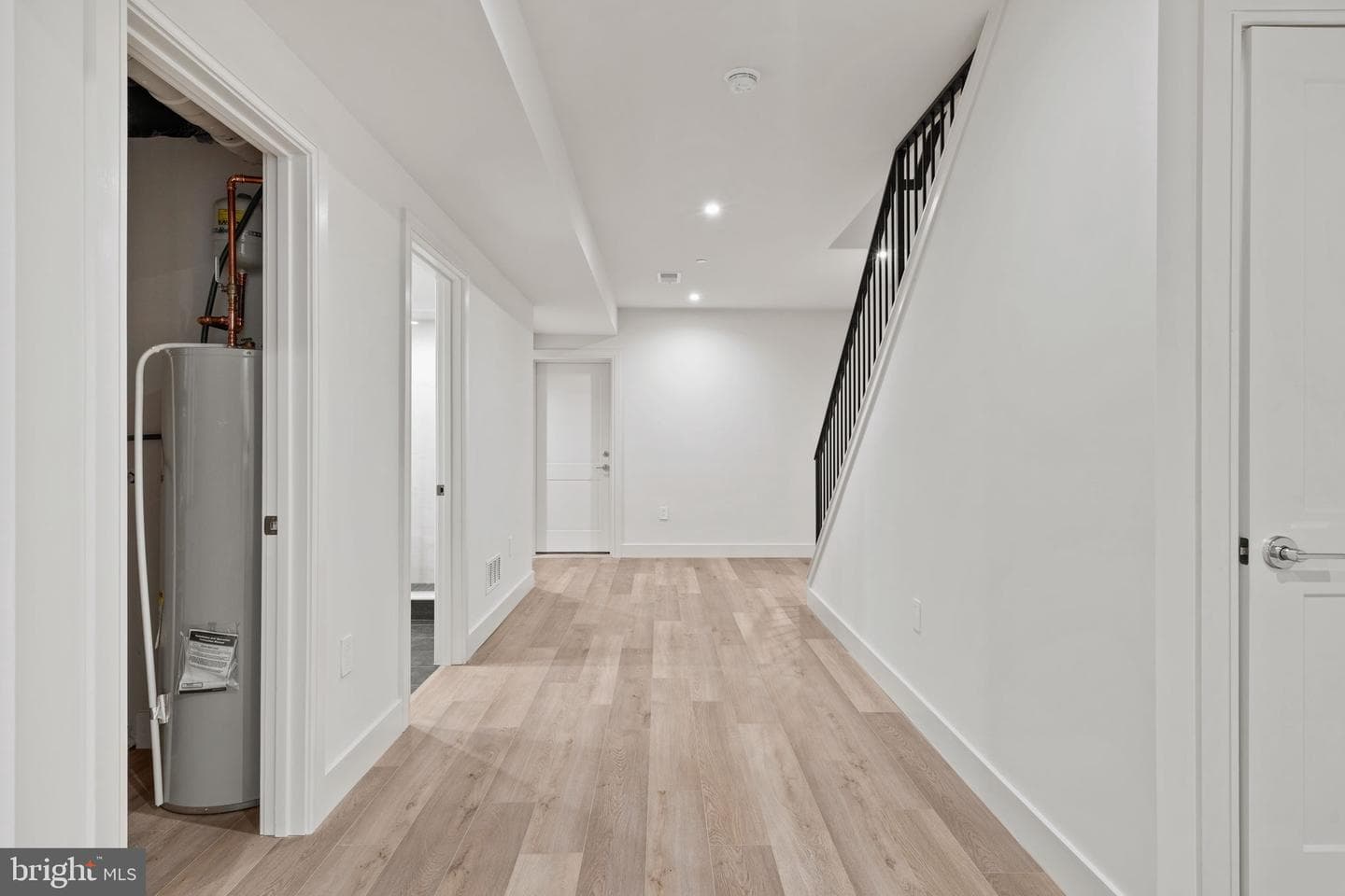 207a Vine Street photo 58