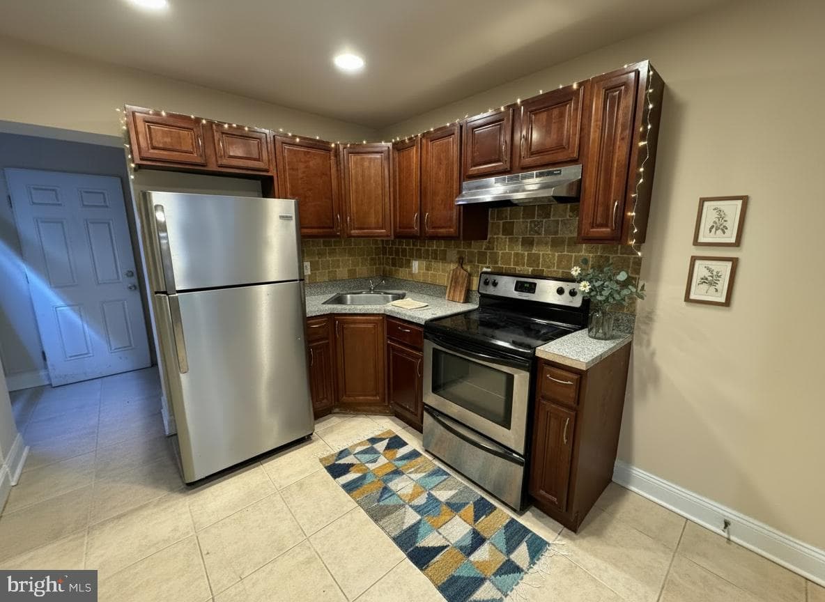 2214 N Bouvier Street photo 2