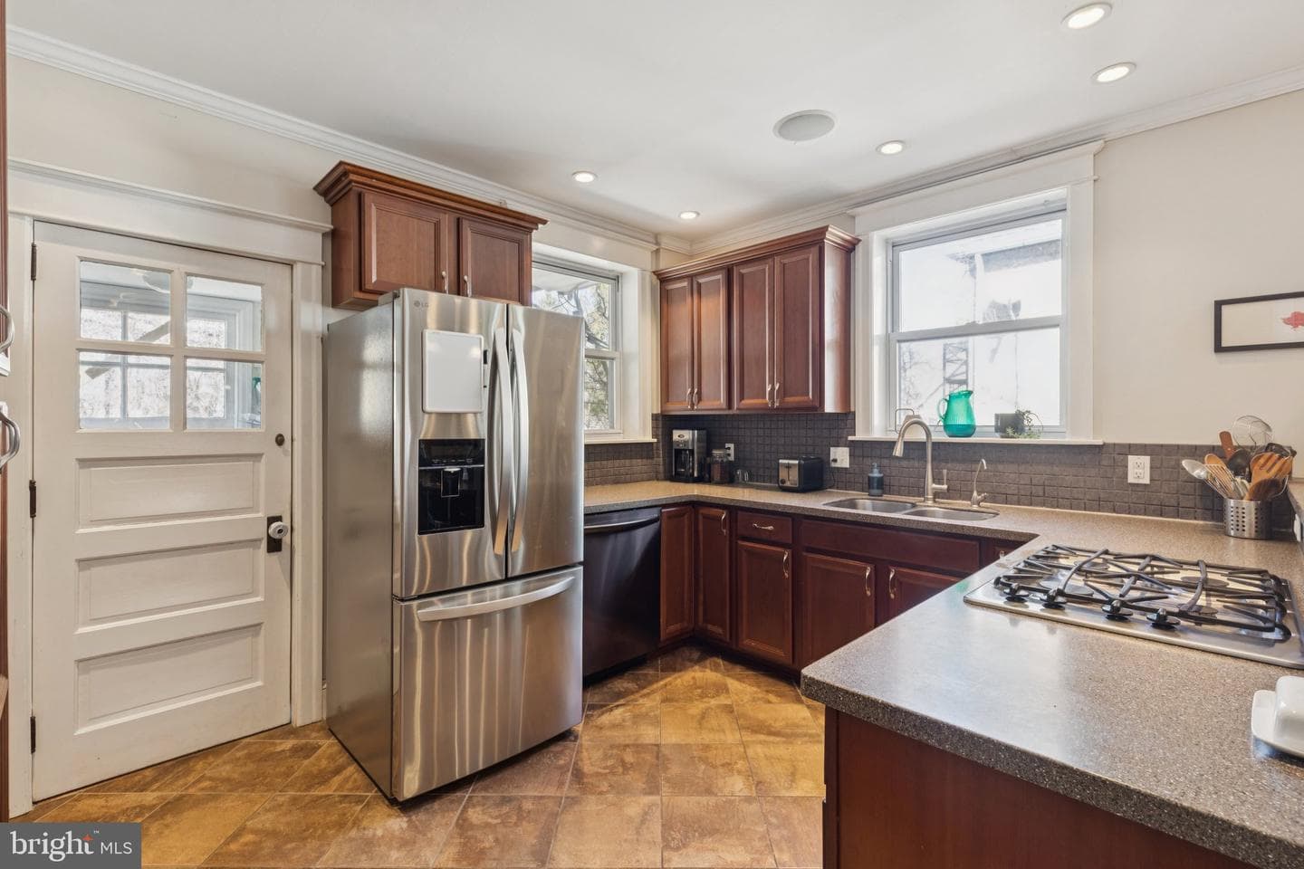 519 Burnham Road photo 31