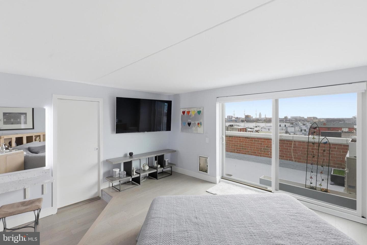 200 Lombard Street #717 photo 16