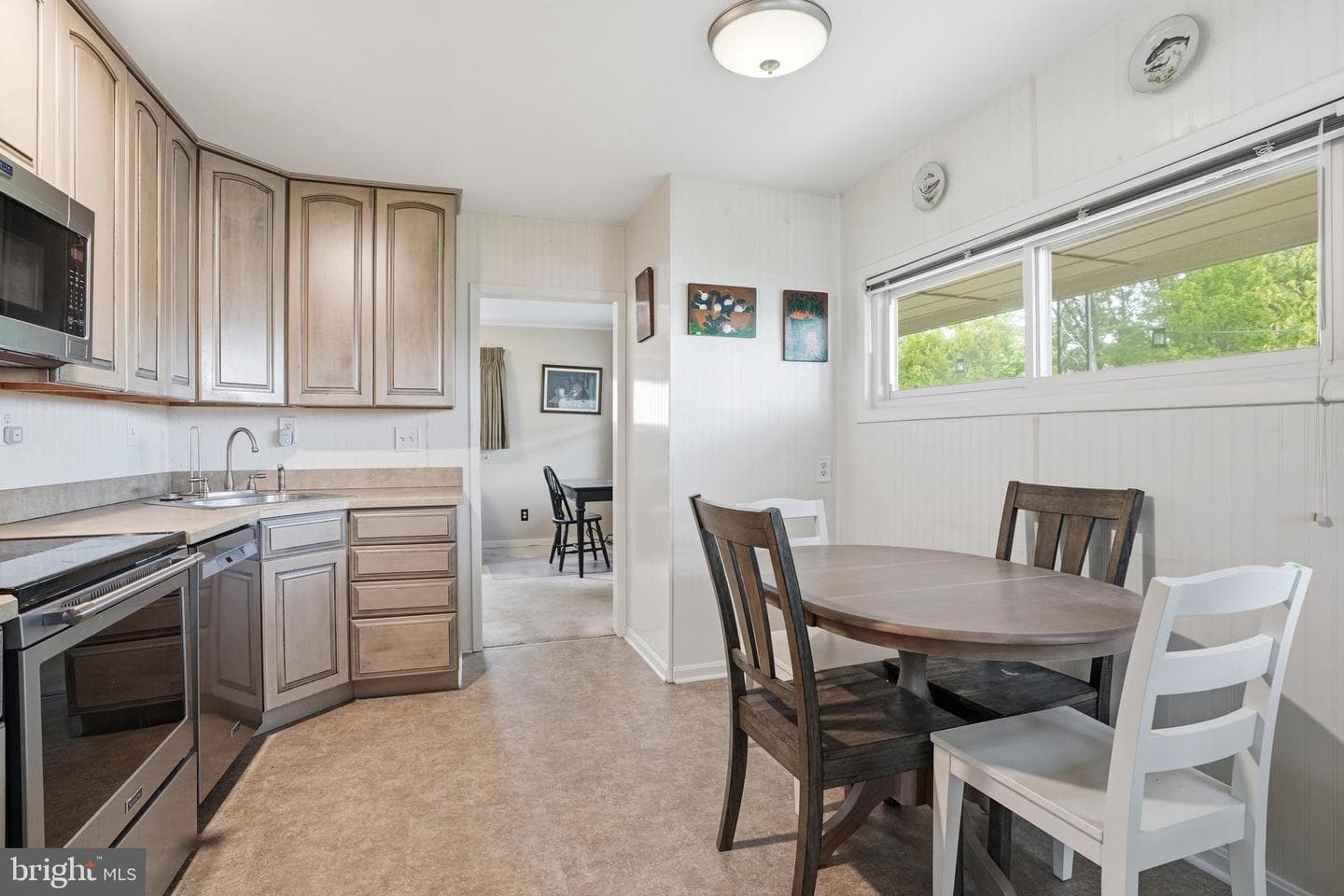 504 Overhill Avenue photo 12