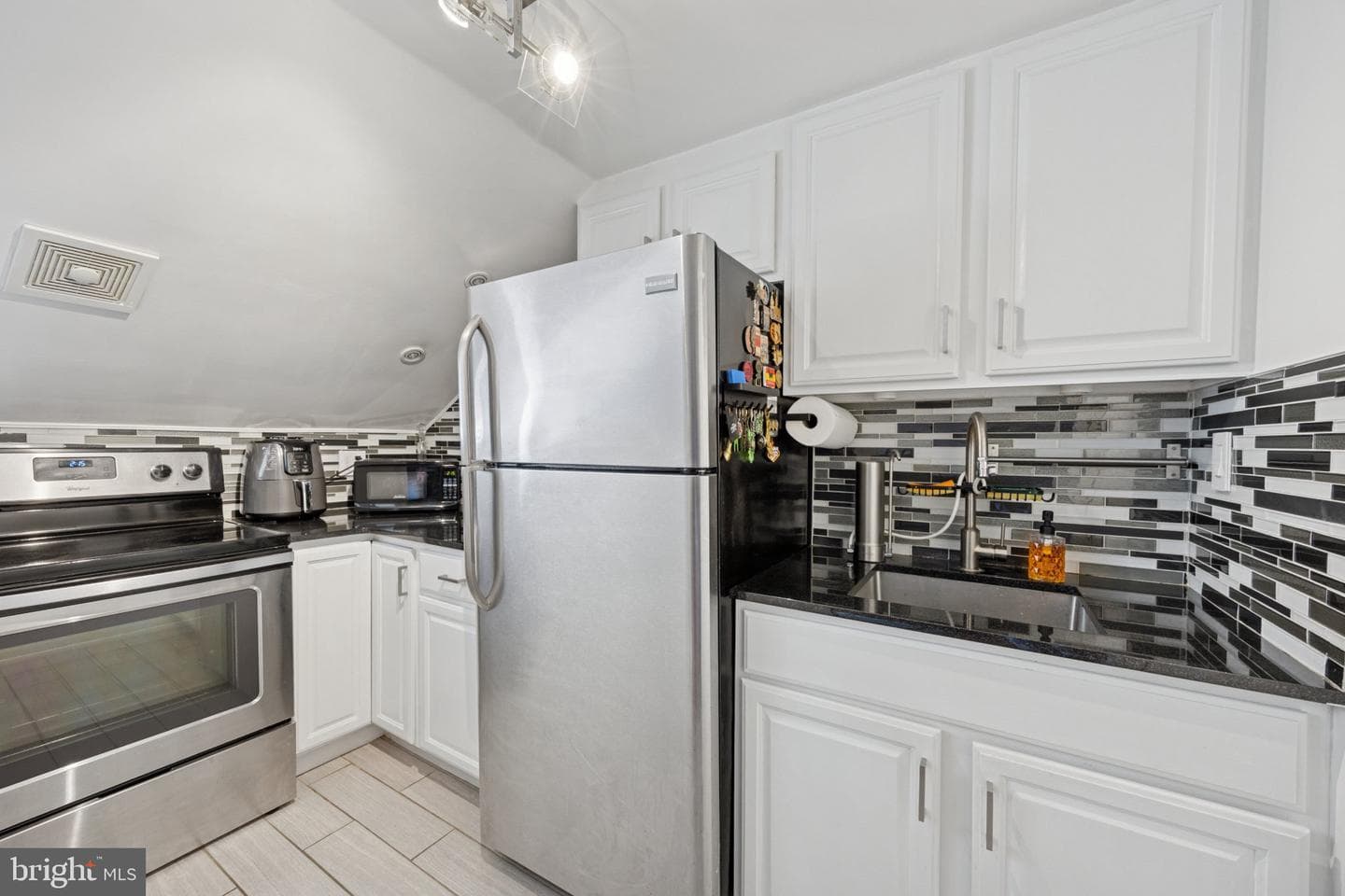 1021 Clinton Street #7 photo 6