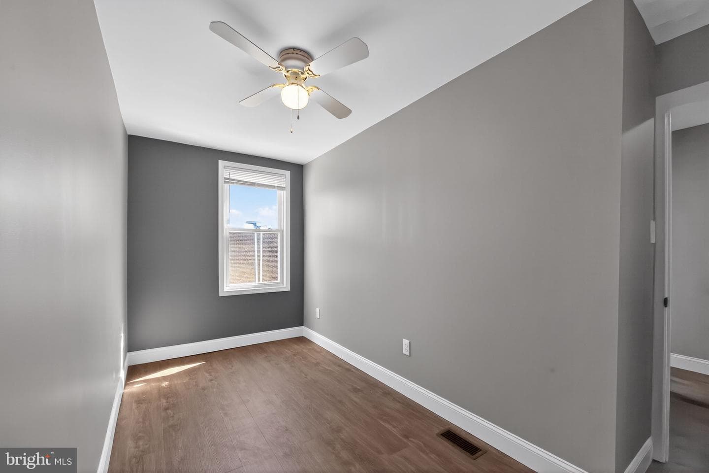 6728 Guyer Avenue photo 18