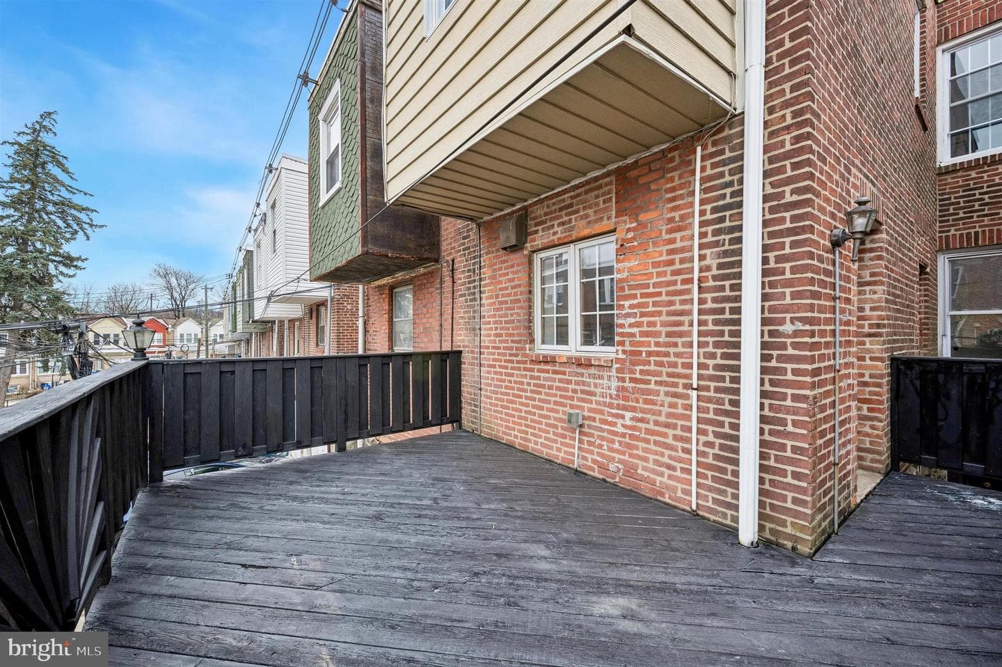5221 Arlington Street photo 14
