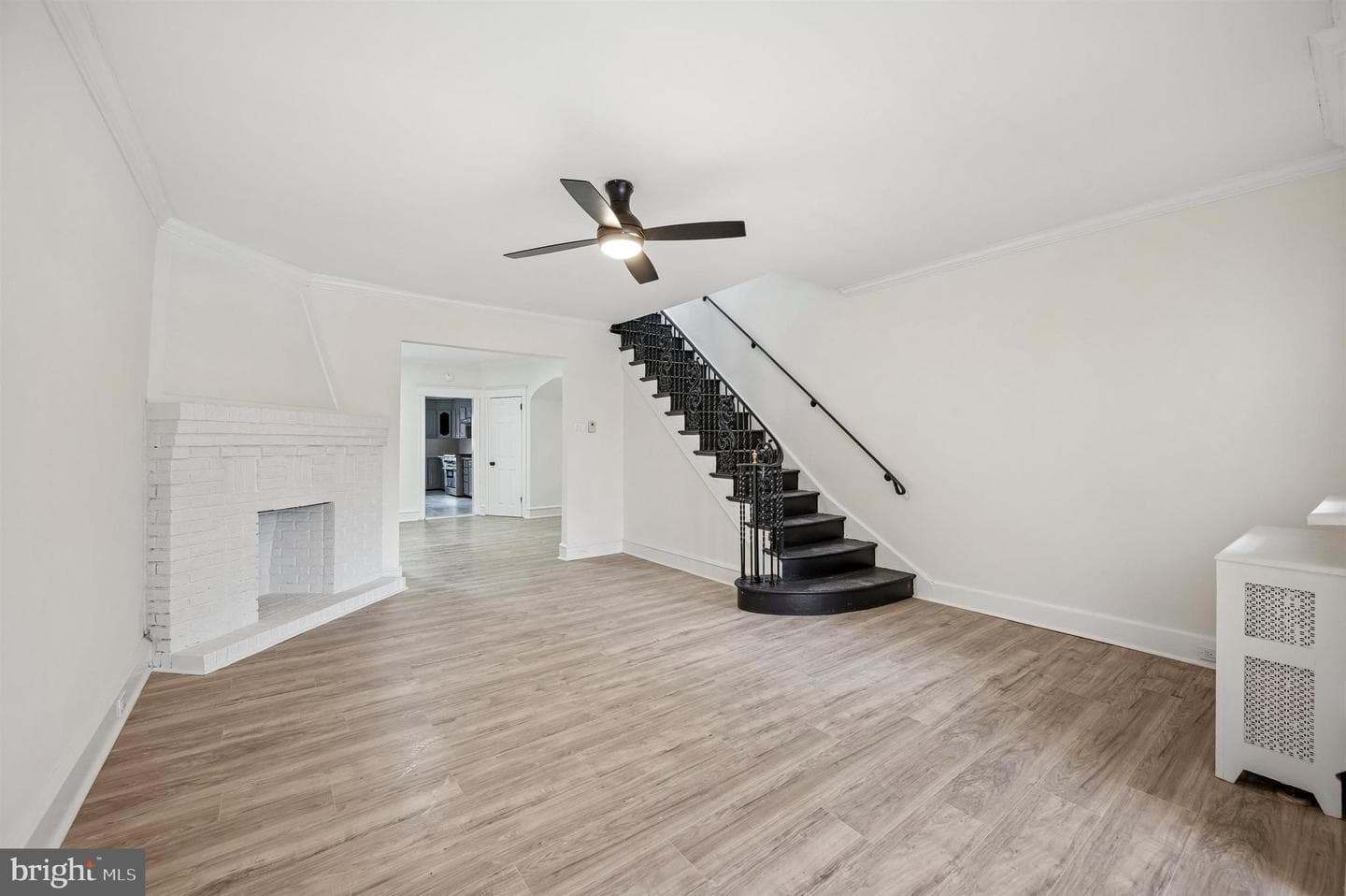 5221 Arlington Street photo 4
