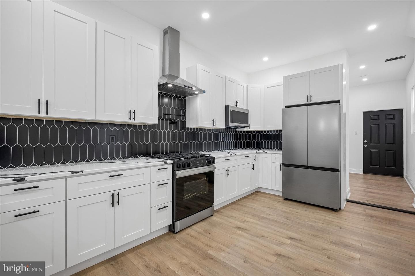 1314 N Allison Street photo 8