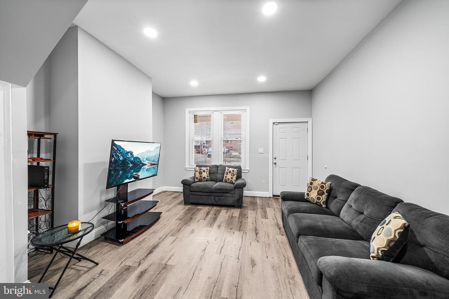 6140 Chew Avenue photo 3