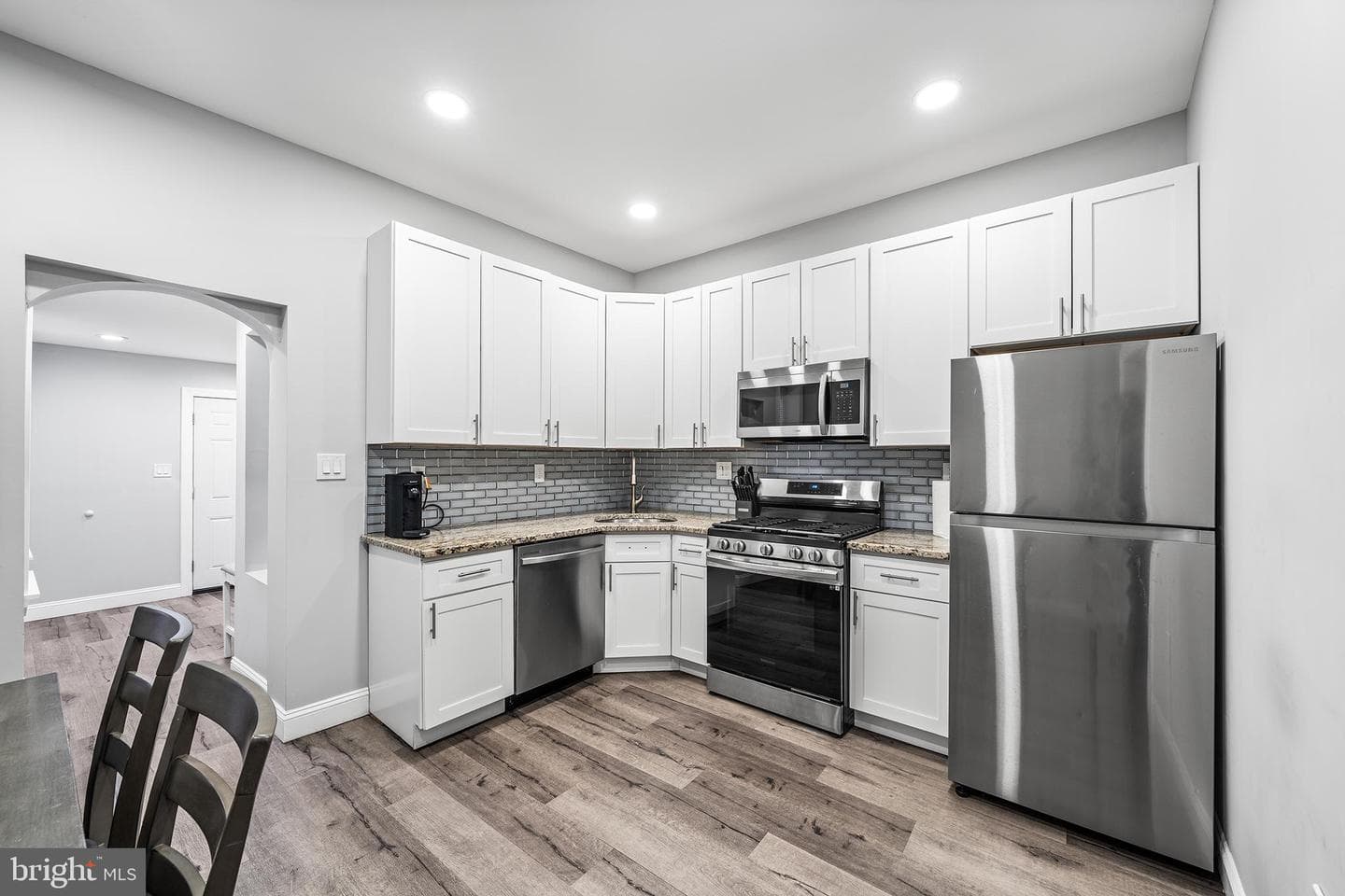 6140 Chew Avenue photo 6