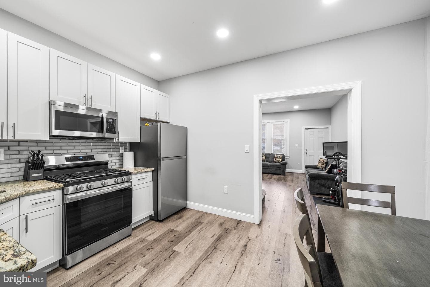 6140 Chew Avenue photo 9
