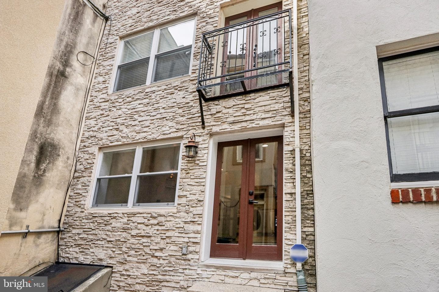 233 Brown Street #3 photo 3