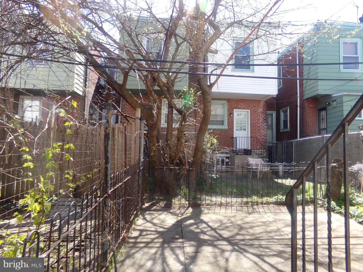 160 Linton Street photo 35