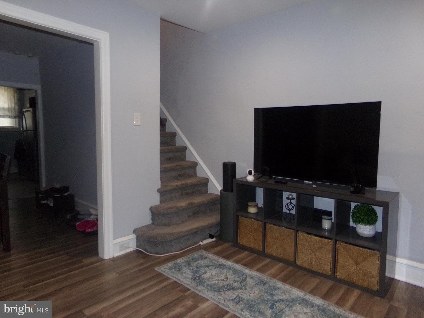 160 Linton Street photo 6